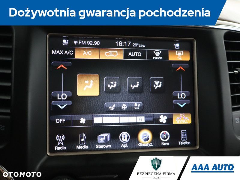 Jeep Grand Cherokee - 21