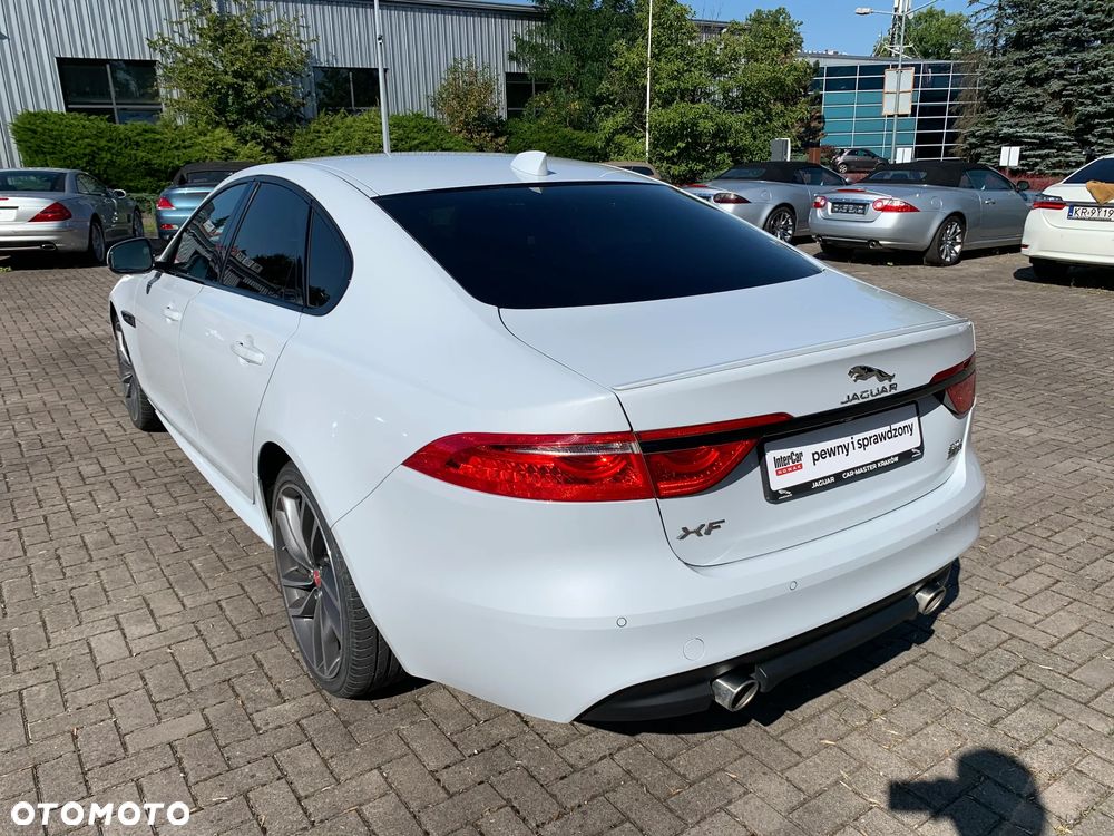 Jaguar XF - 3