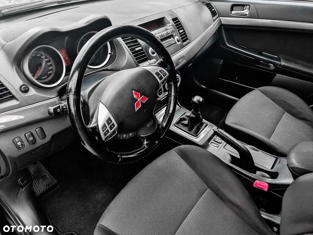Mitsubishi Lancer 1.8 Intense - 6