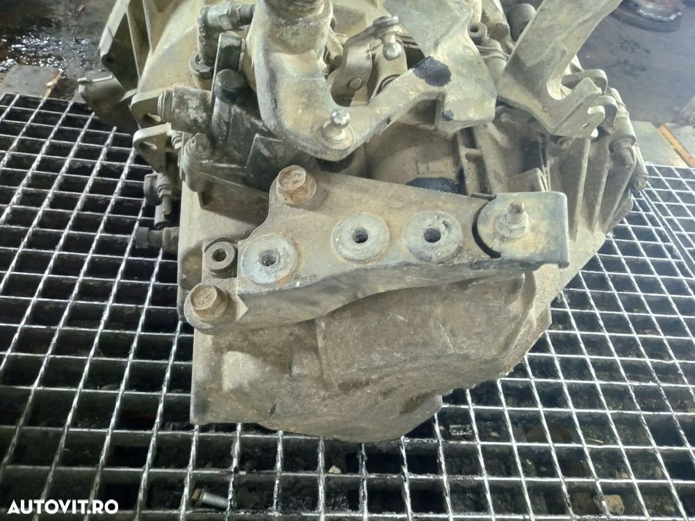 Cutie viteze manuala 6 trepte 2.2 cdti Opel Antara 1 [facelift] [2011 - 3