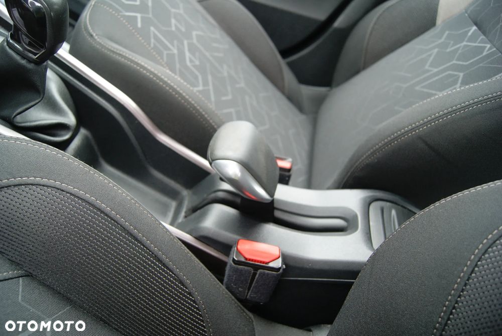 Peugeot 2008 1.2 Pure Tech Style - 32