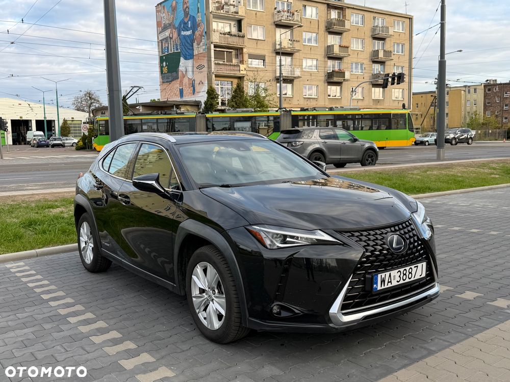 Lexus UX 250h Business Edition - 9