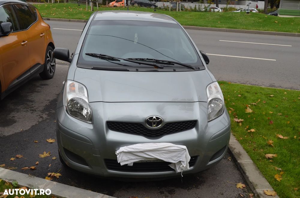 Toyota Yaris - 1
