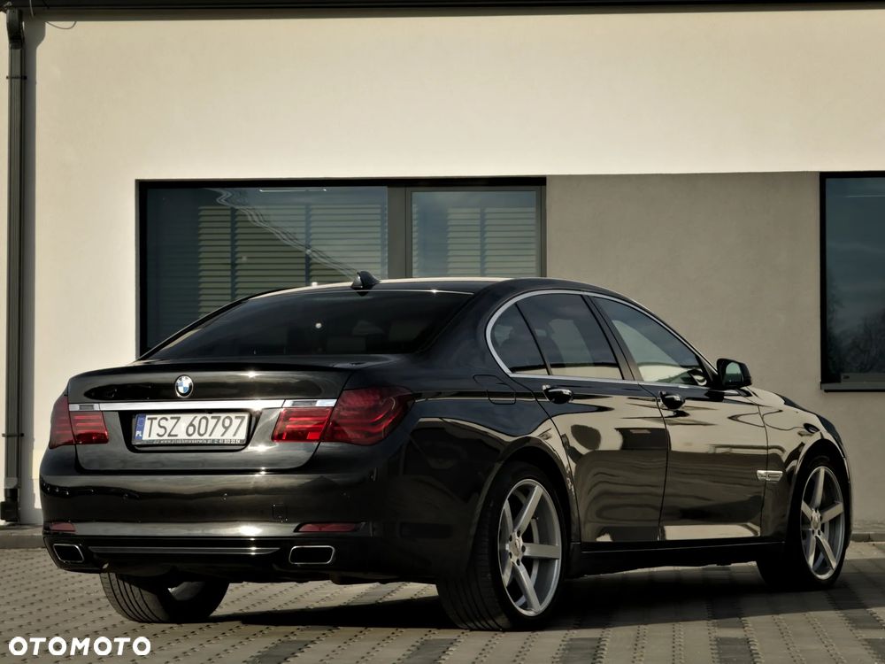 BMW Seria 7 740d - 18