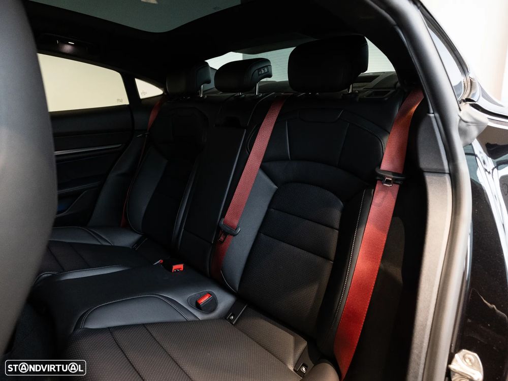 Porsche Taycan 4S Bateria Performance Plus - 27