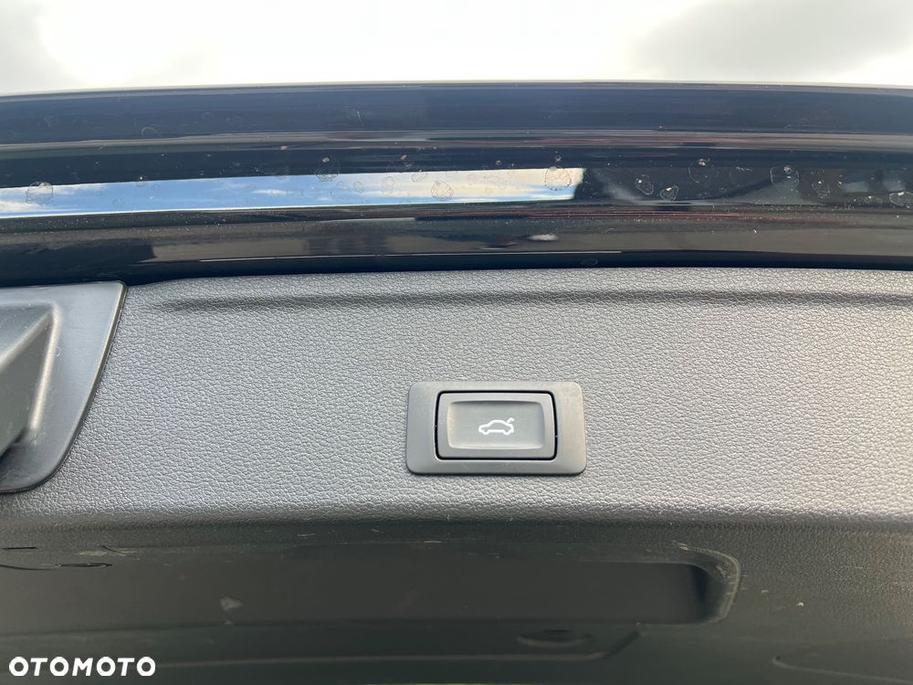 Audi A4 Avant 30 TDI S tronic - 36