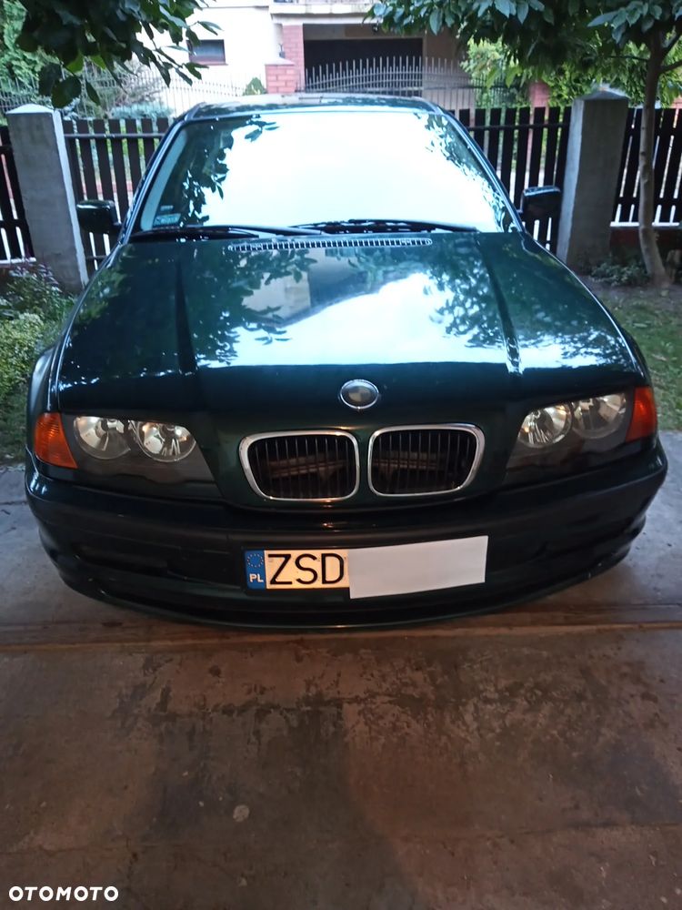 BMW Seria 3 318i - 1