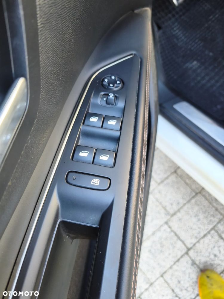 Peugeot 5008 2.0 BlueHDi Allure 7os - 19