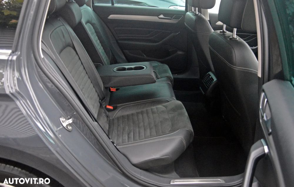 Volkswagen Passat Variant 2.0 TDI DSG Highline - 27