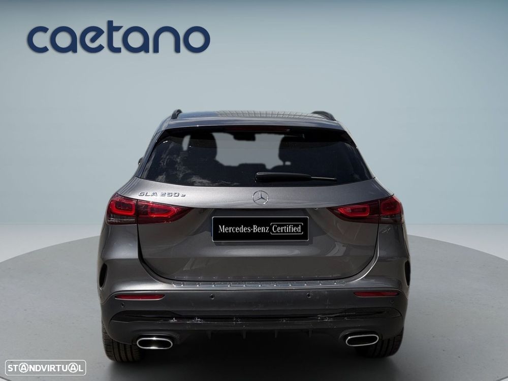 Mercedes-Benz GLA 250 e AMG Line - 7