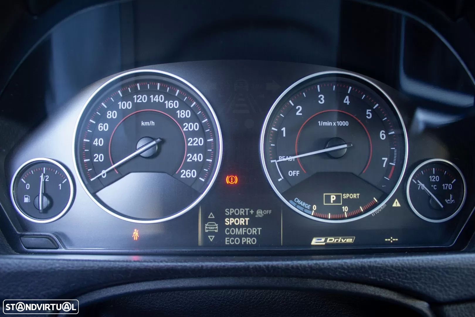 BMW 330 e iPerformance Pack M - 19