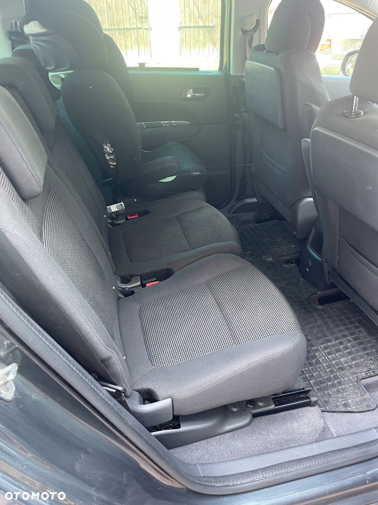 Peugeot 5008 1.6 BlueHDi Style 7os - 7