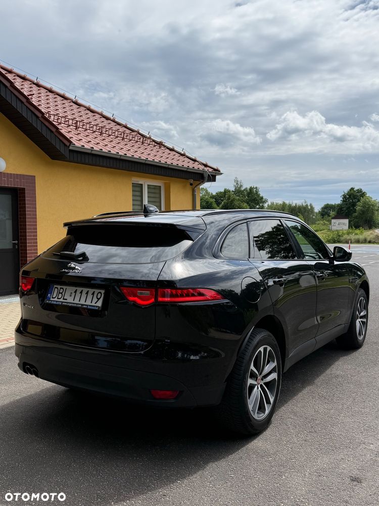 Jaguar F-Pace 2.0 i4D RWD R-Sport - 3