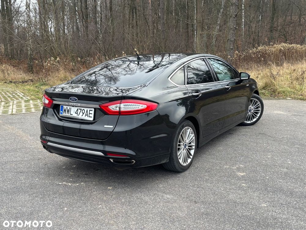 Ford Fusion 2.0 EcoBoost Titanium - 4
