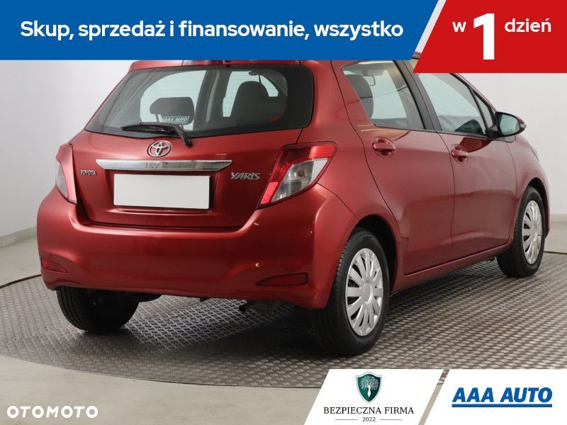 Toyota Yaris - 7