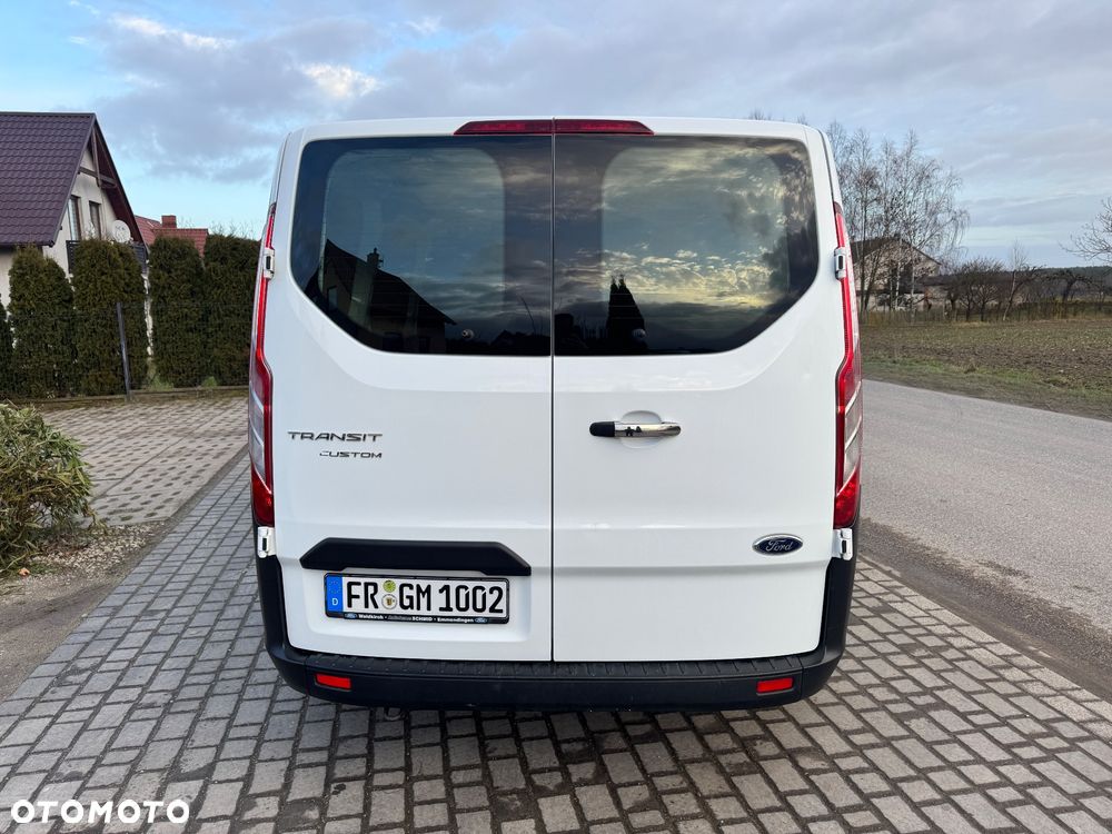 Ford Transit Custom - 11