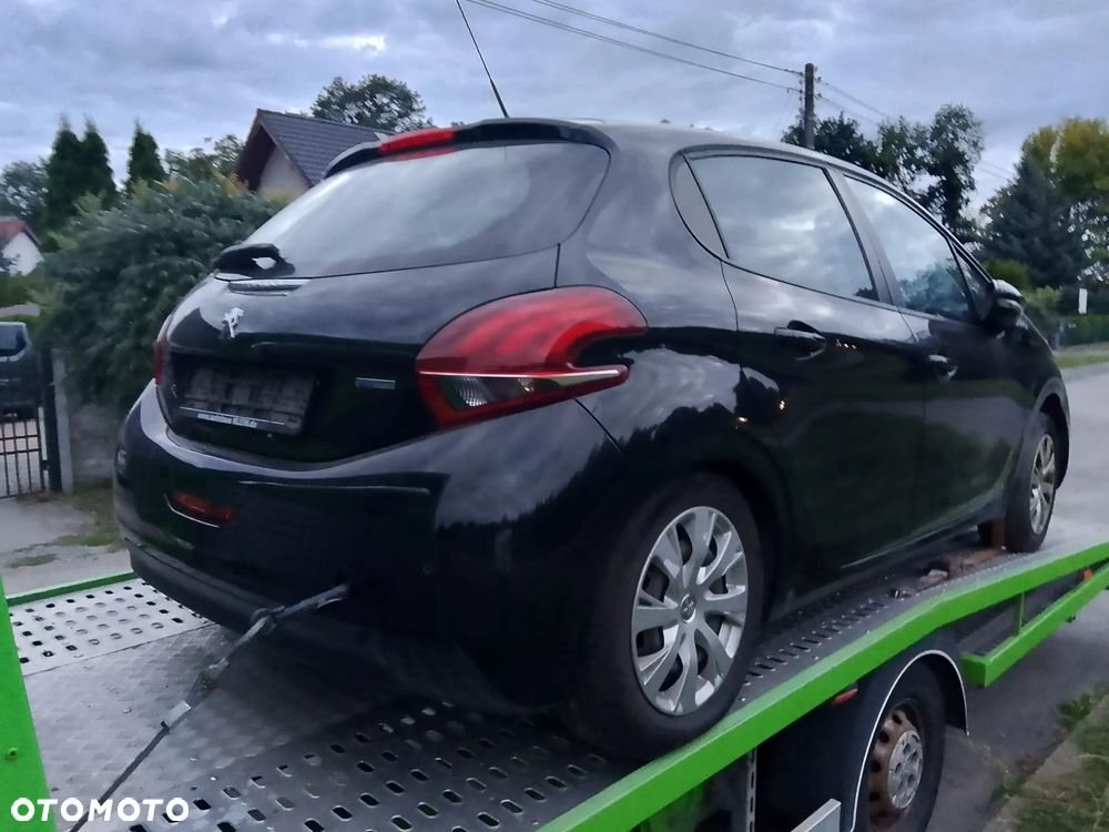 Peugeot 208 1.2 PureTech Style - 9