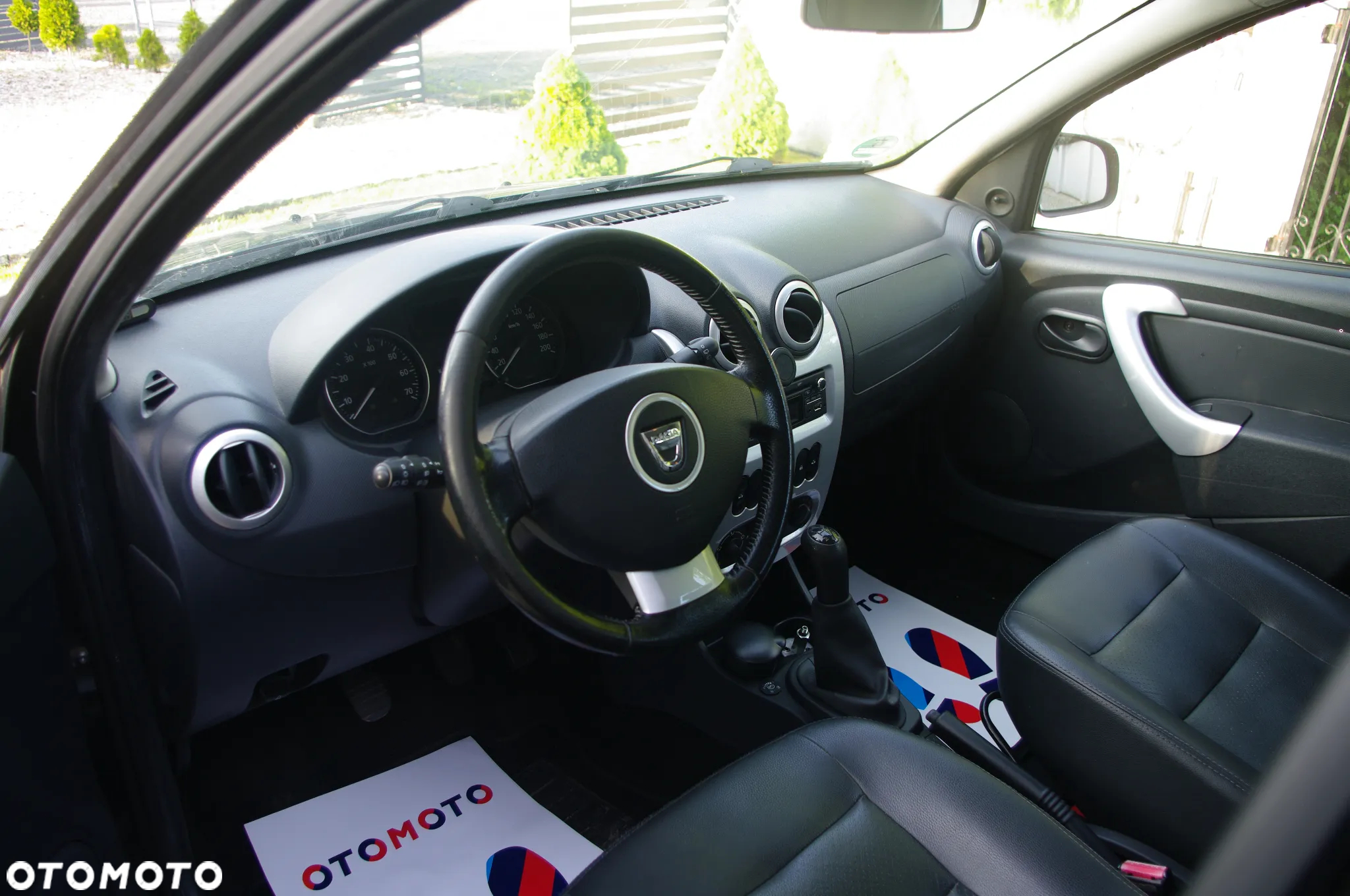 Dacia Sandero Stepway 1.6 - 7