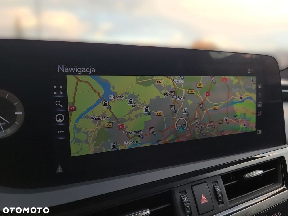 Lexus ES 300h Business Edition - 15