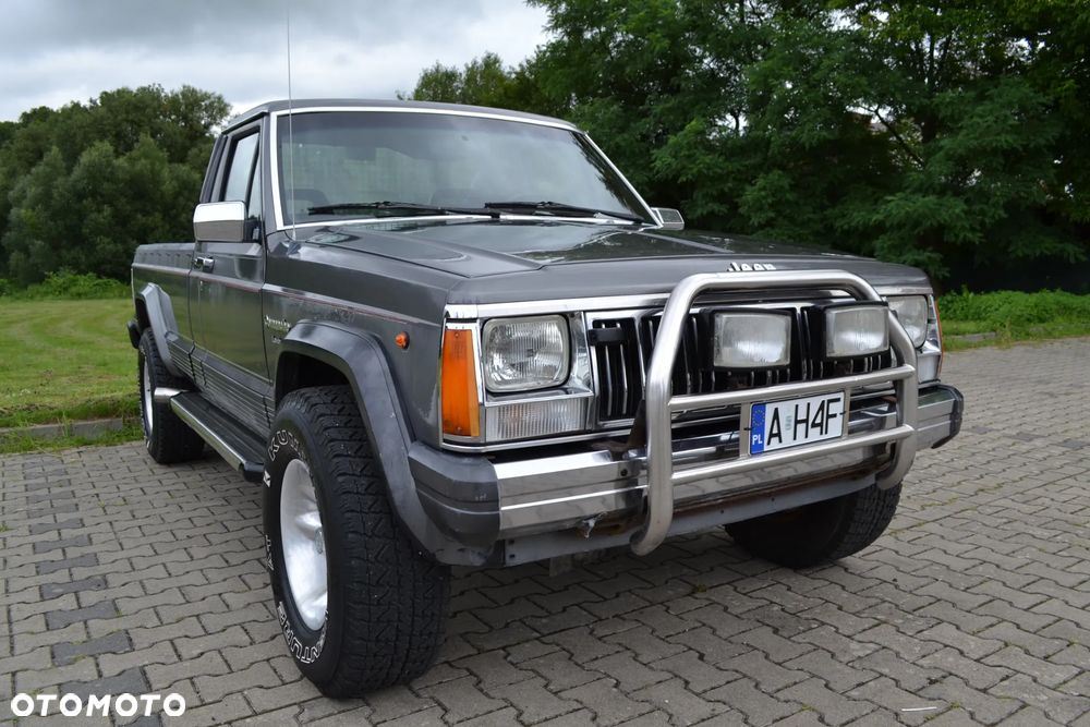 Jeep Comanche - 4
