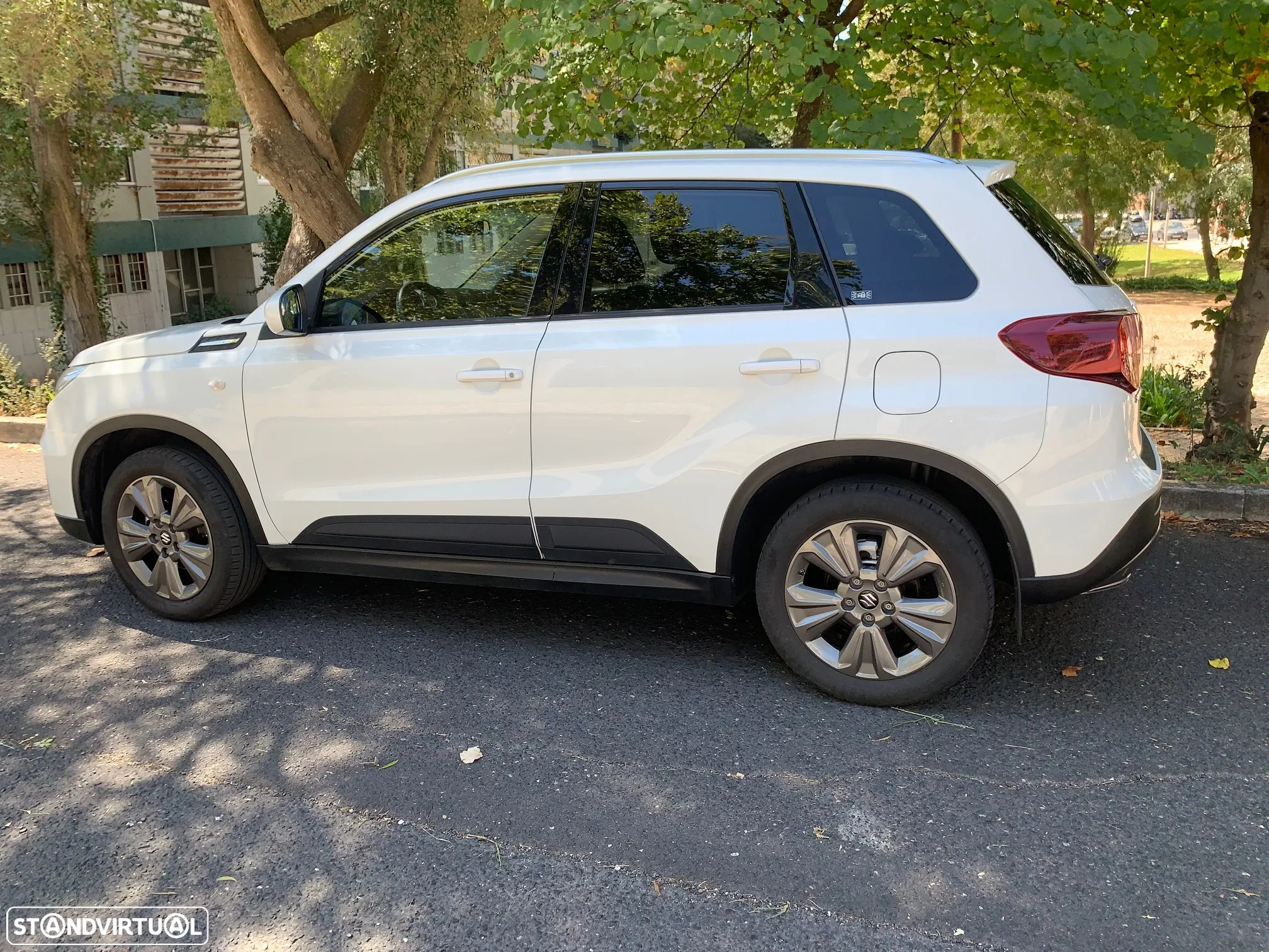 Suzuki Vitara 1.0T GLE - 5