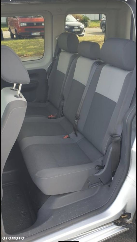 Volkswagen Caddy Comfortline - 11