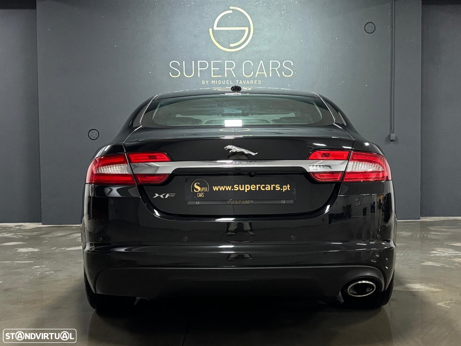 Jaguar XF 2.2 D Premium Luxury - 4