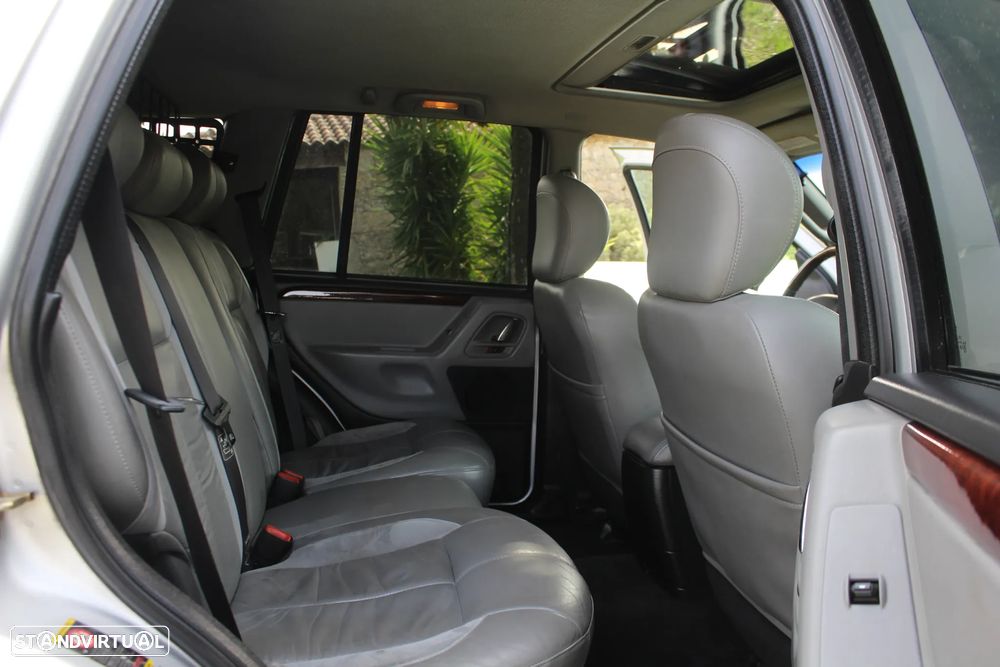 Jeep Grand Cherokee 2.7 CRD Overland - 37