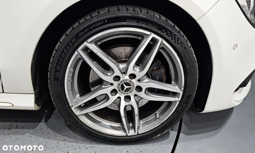 Mercedes-Benz CLA - 16