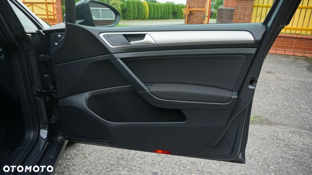 Volkswagen Golf - 14