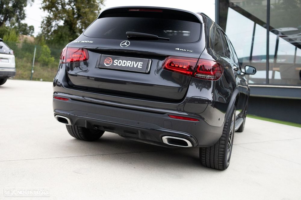 Mercedes-Benz GLC 300 - 30