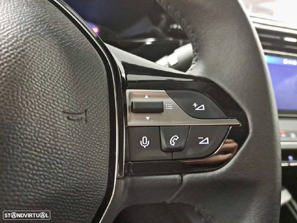 Peugeot 408 1.2 Hybrid Allure e-DCS6 - 16