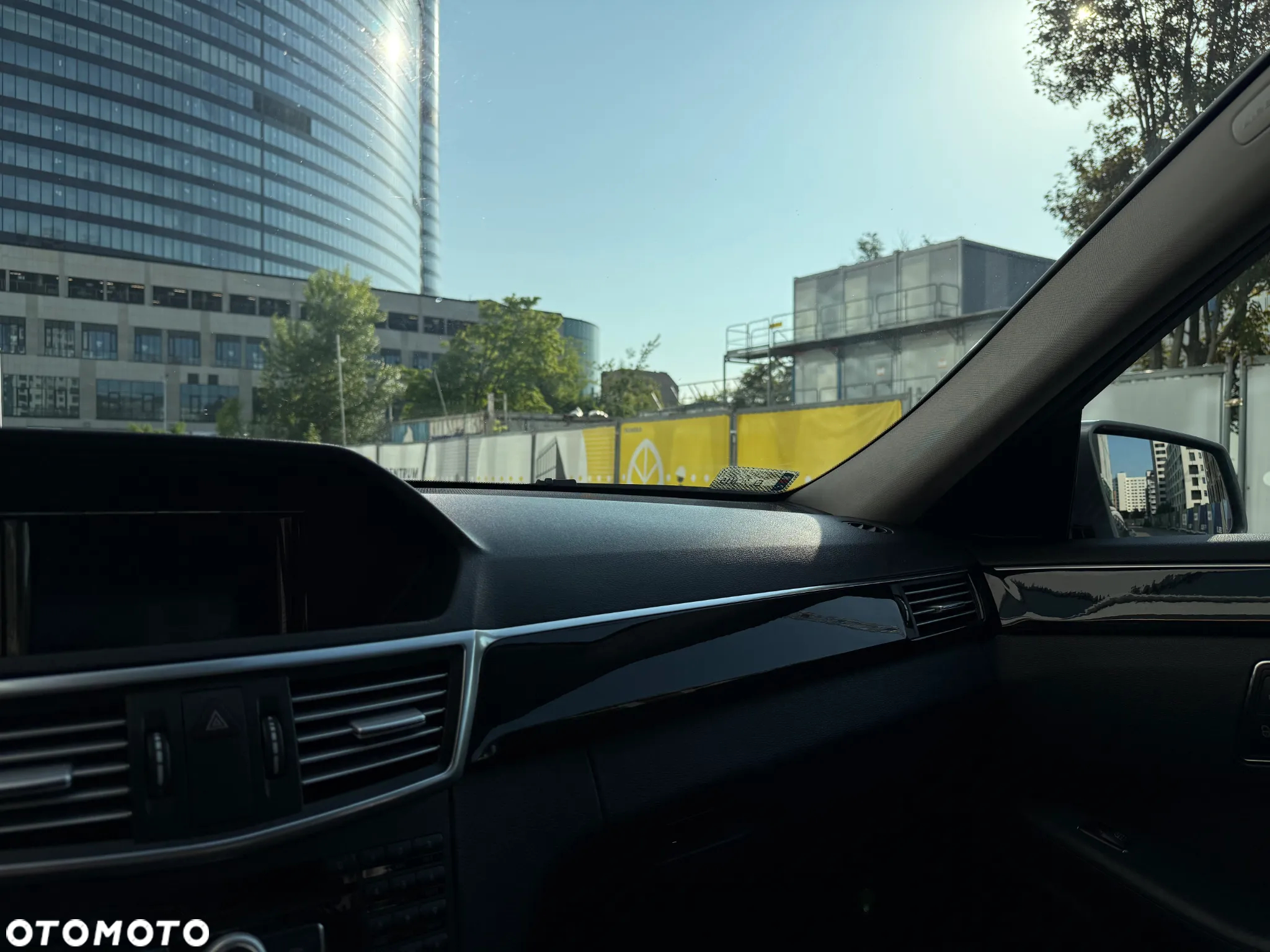 Mercedes-Benz Klasa E 200 CGI BlueEFFICIENCY Automatik Avantgarde - 25