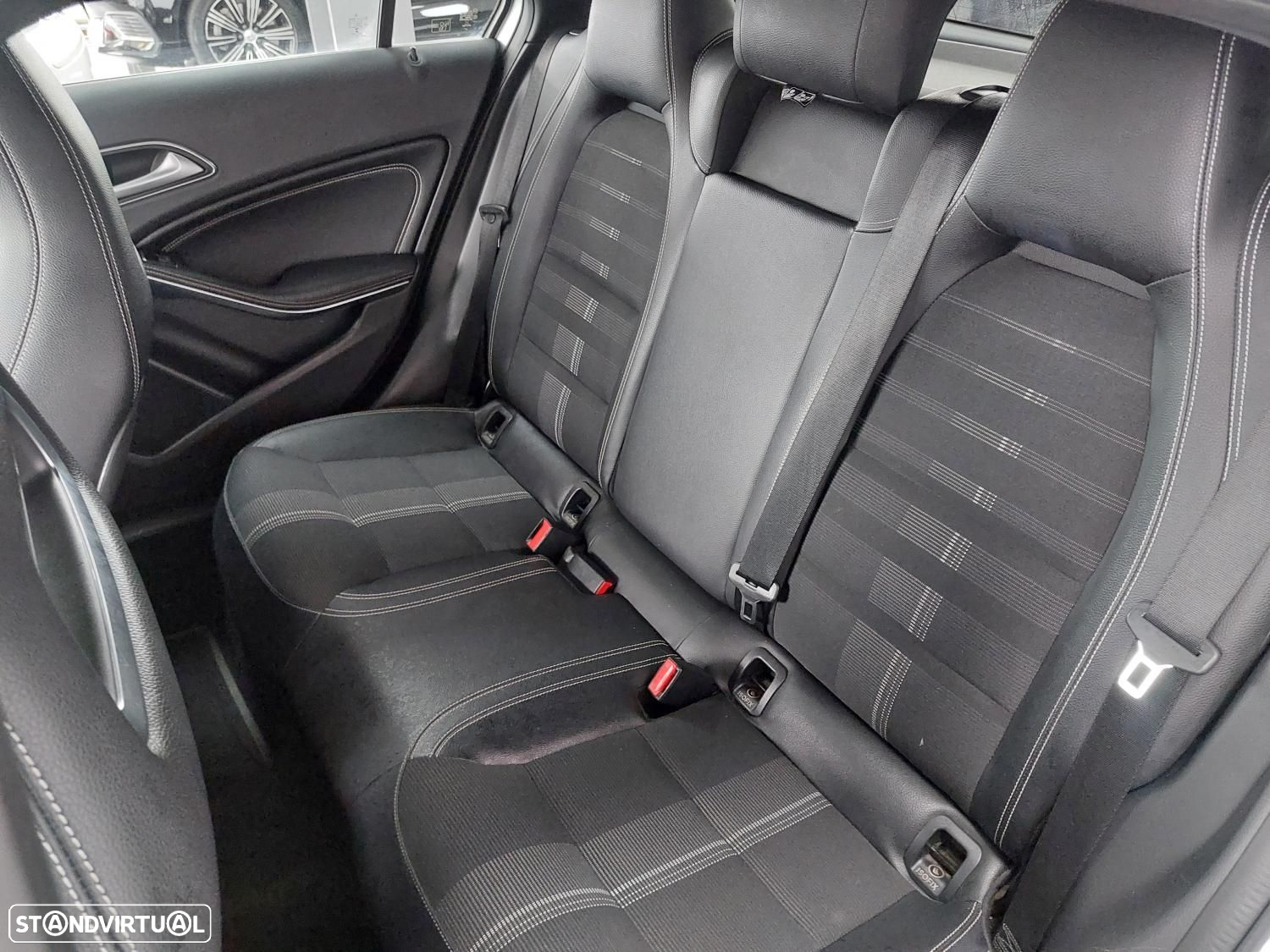 Mercedes-Benz A 160 d Urban - 15