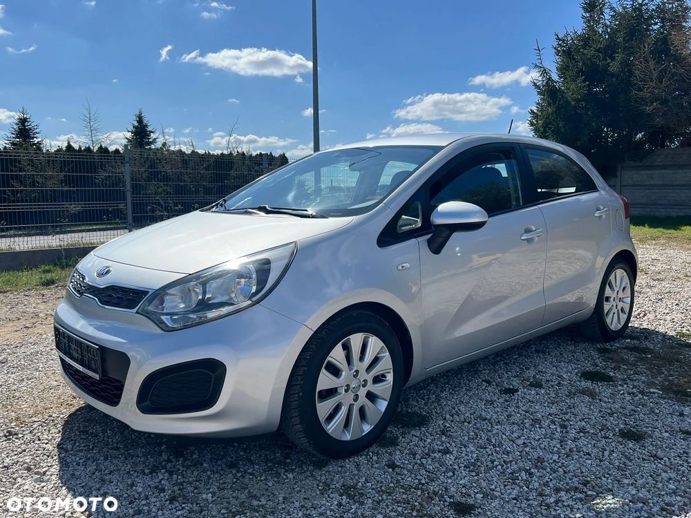 Kia Rio 1.2 Dream Team Edition - 33