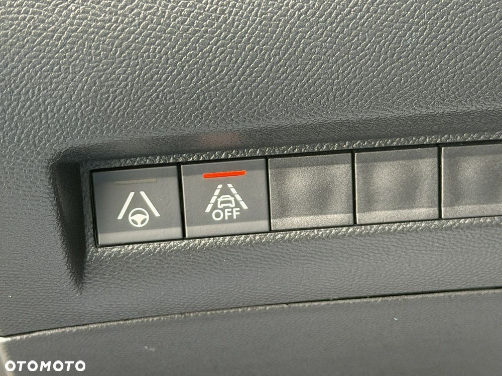 Peugeot 2008 BlueHDi 130 EAT8 GT - 18