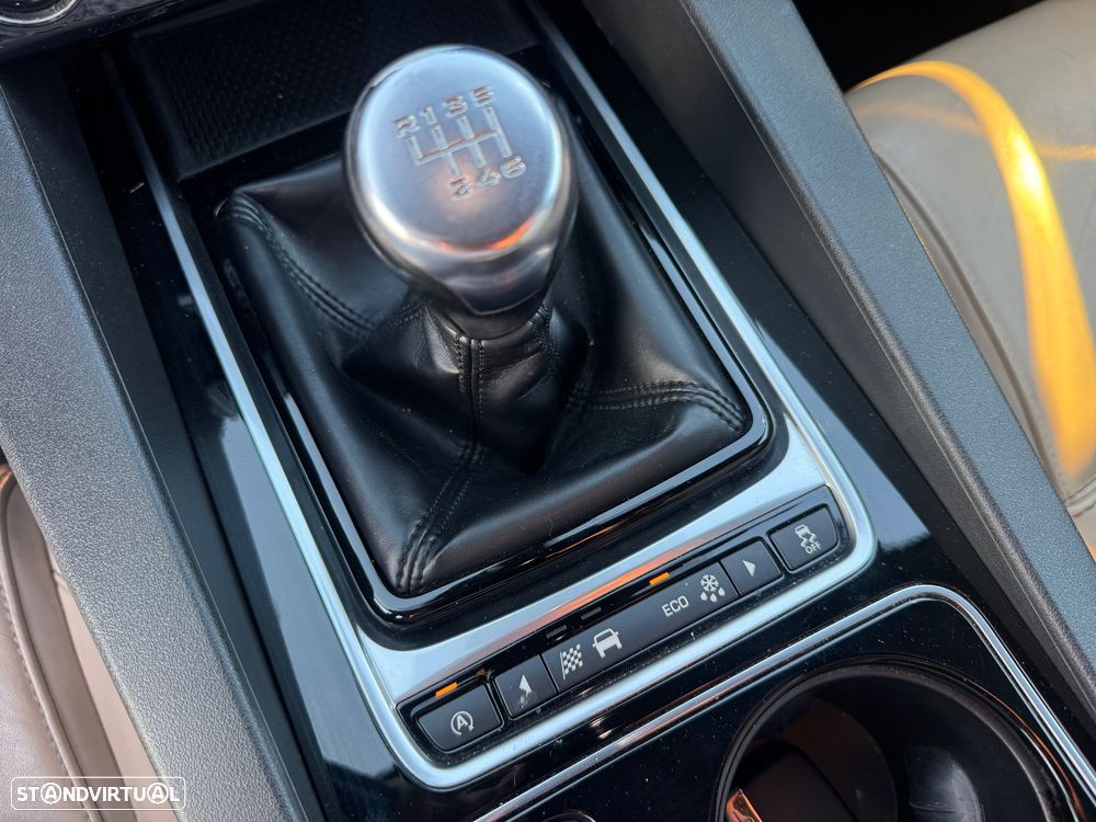 Jaguar F-Pace 2.0 i4D Prestige AWD - 24