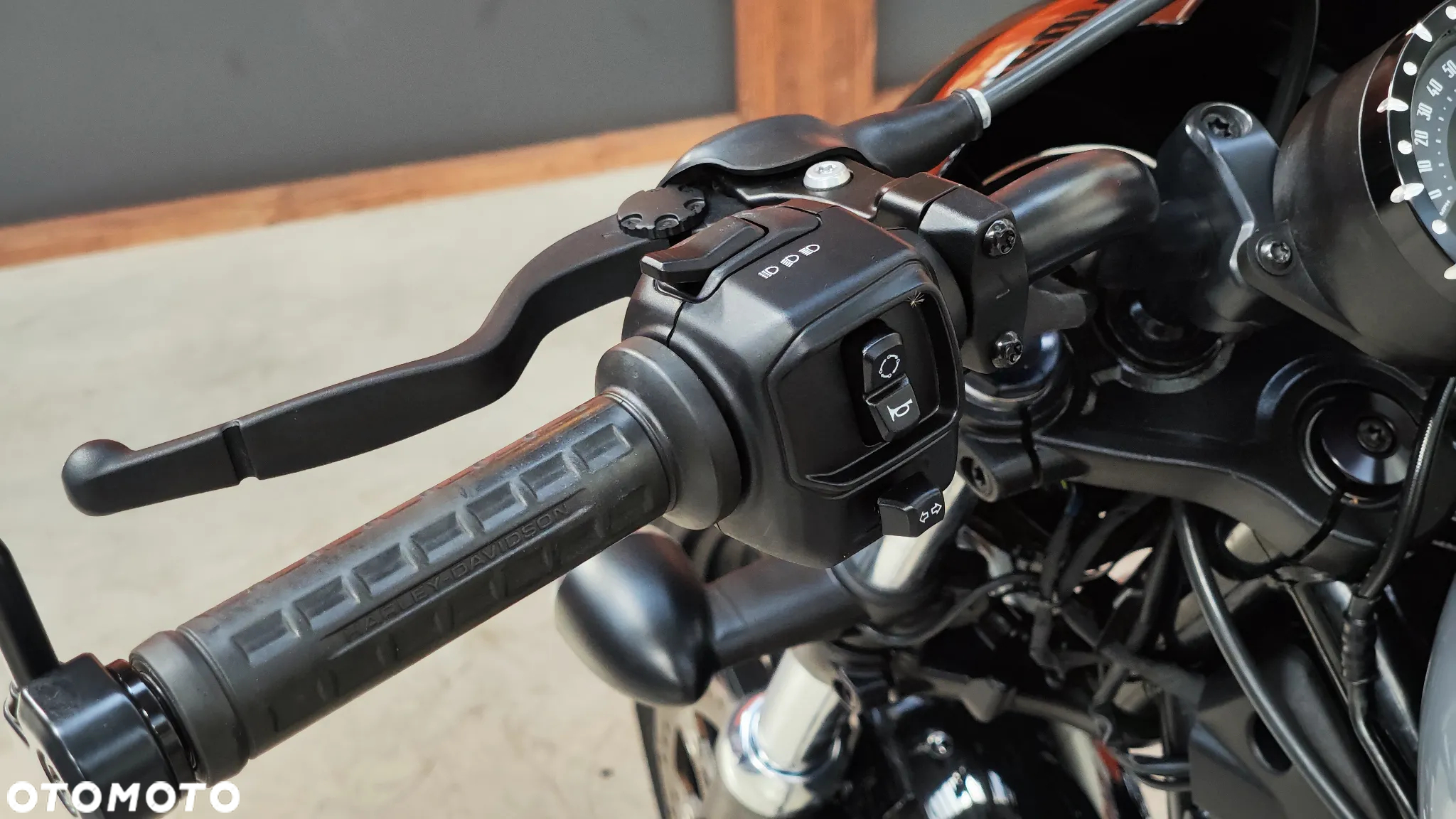 Harley-Davidson Sportster Nightster 975 - 25