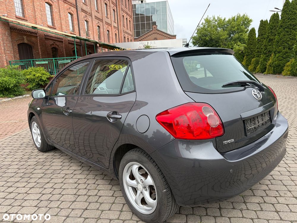 Toyota Auris 1.6 VVT-i Terra Start - 23