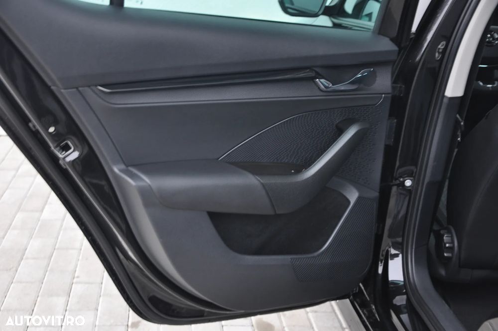 Skoda Octavia 1.5 TSI e-TEC DSG Clever - 30