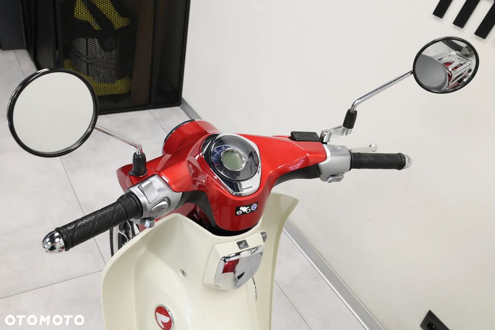 Honda Super Cub - 16