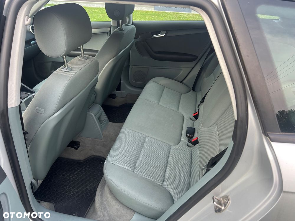 Audi A3 Sportback 1.6 TDI DPF Ambition - 8