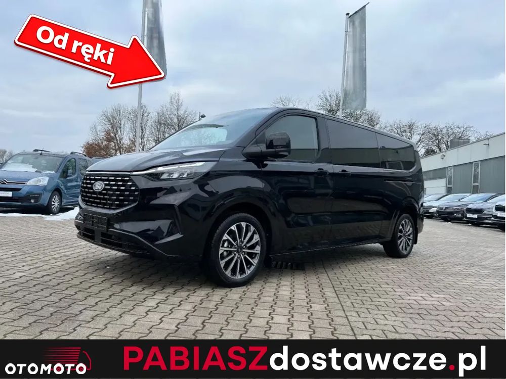 Ford Tourneo Custom - 1