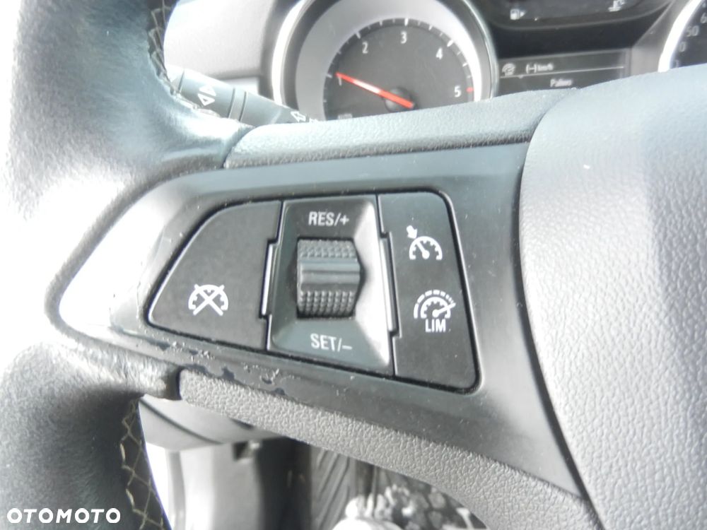 Opel Astra 1.5 CDTI Ultimate S&S - 30