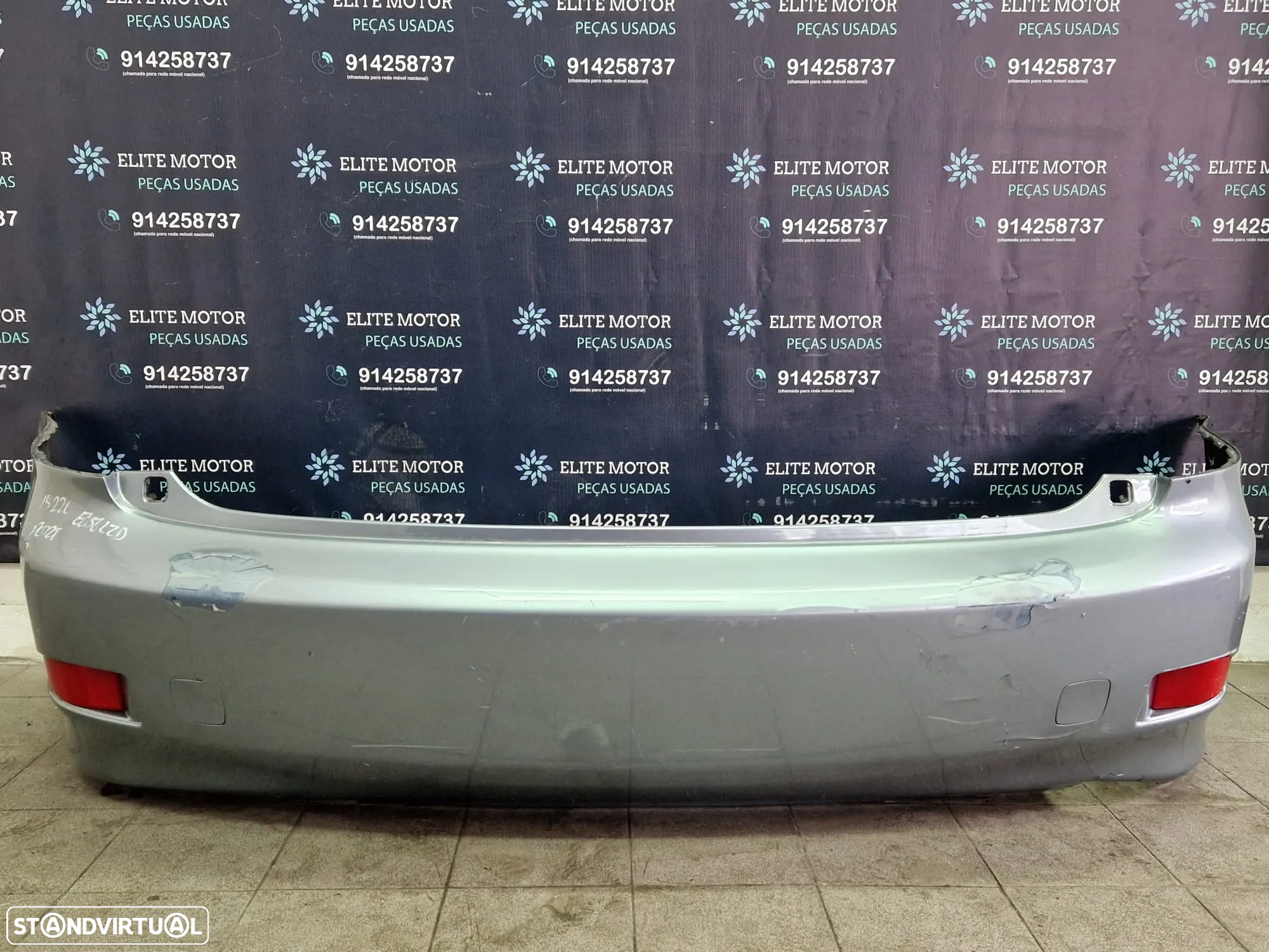 Parachoques traseiro usado LEXUS IS220D 220 - 3