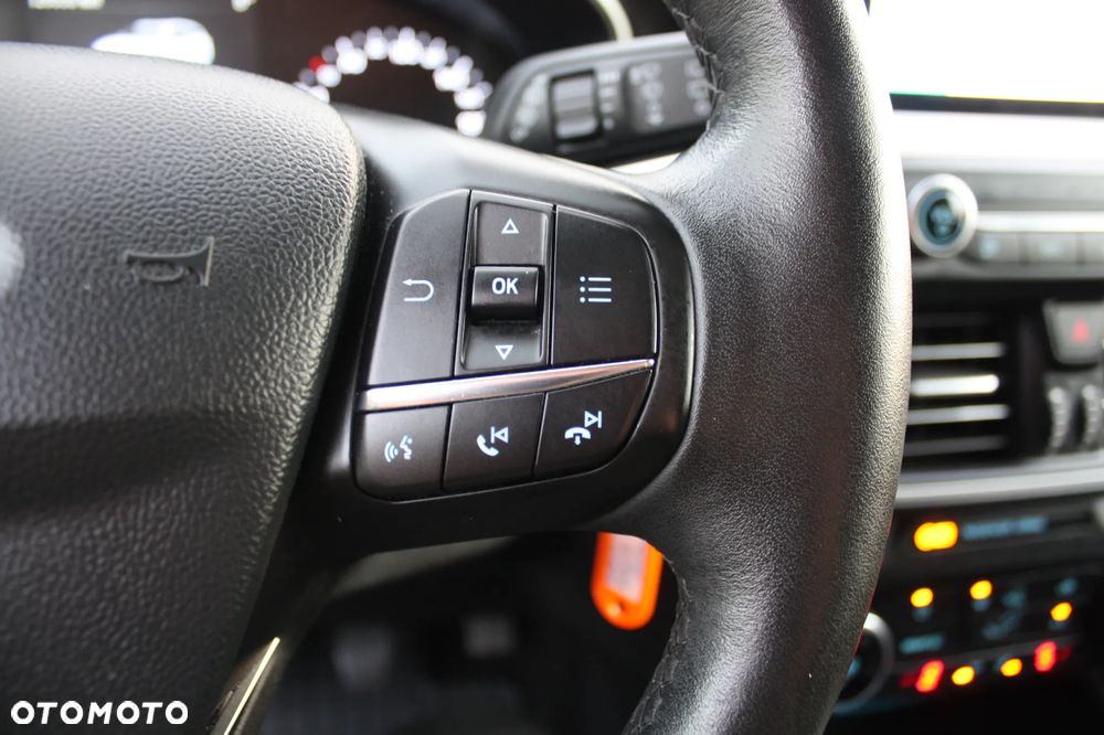 Ford Focus Turnier 1.0 EcoBoost Start-Stopp-System TITANIUM STYLE - 25