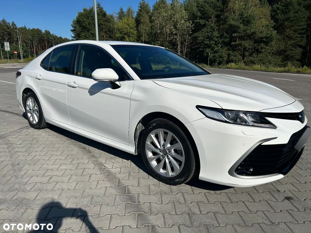 Toyota Camry 2.5 Hybrid Comfort CVT - 1
