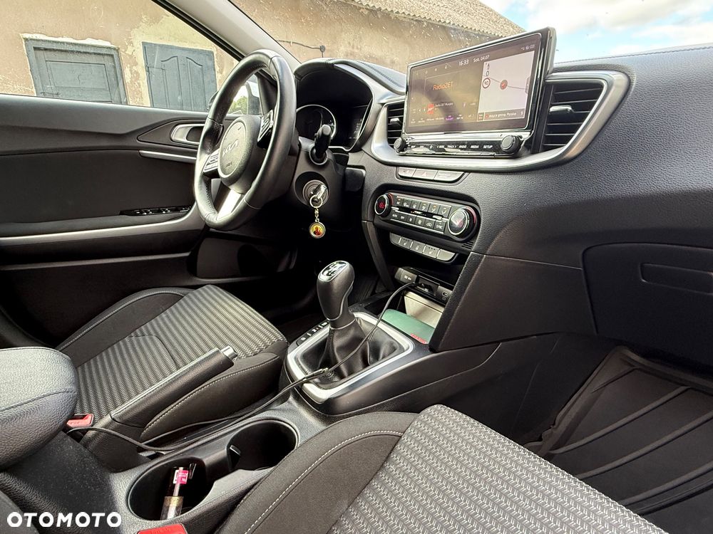 Kia Ceed - 26
