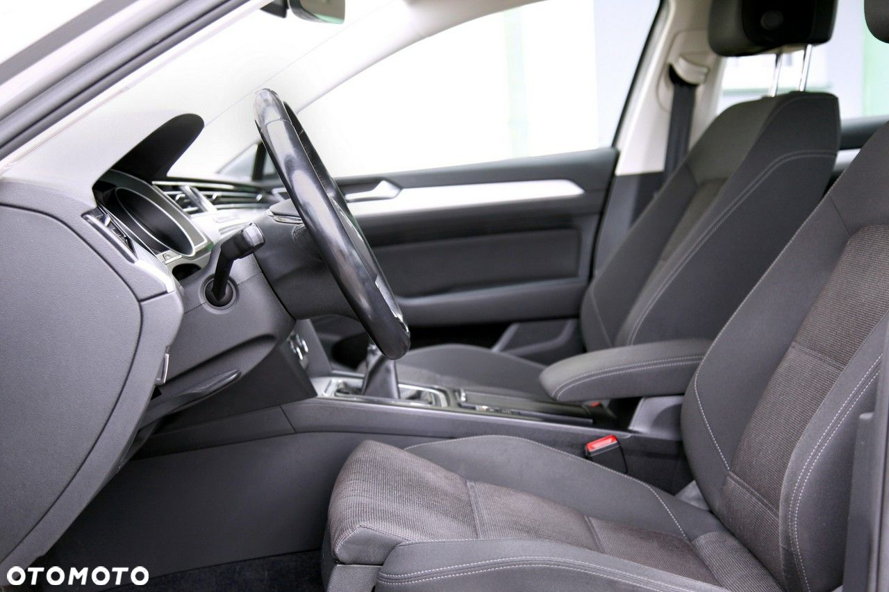 Volkswagen Passat 1.8 TSI BMT Comfortline - 13