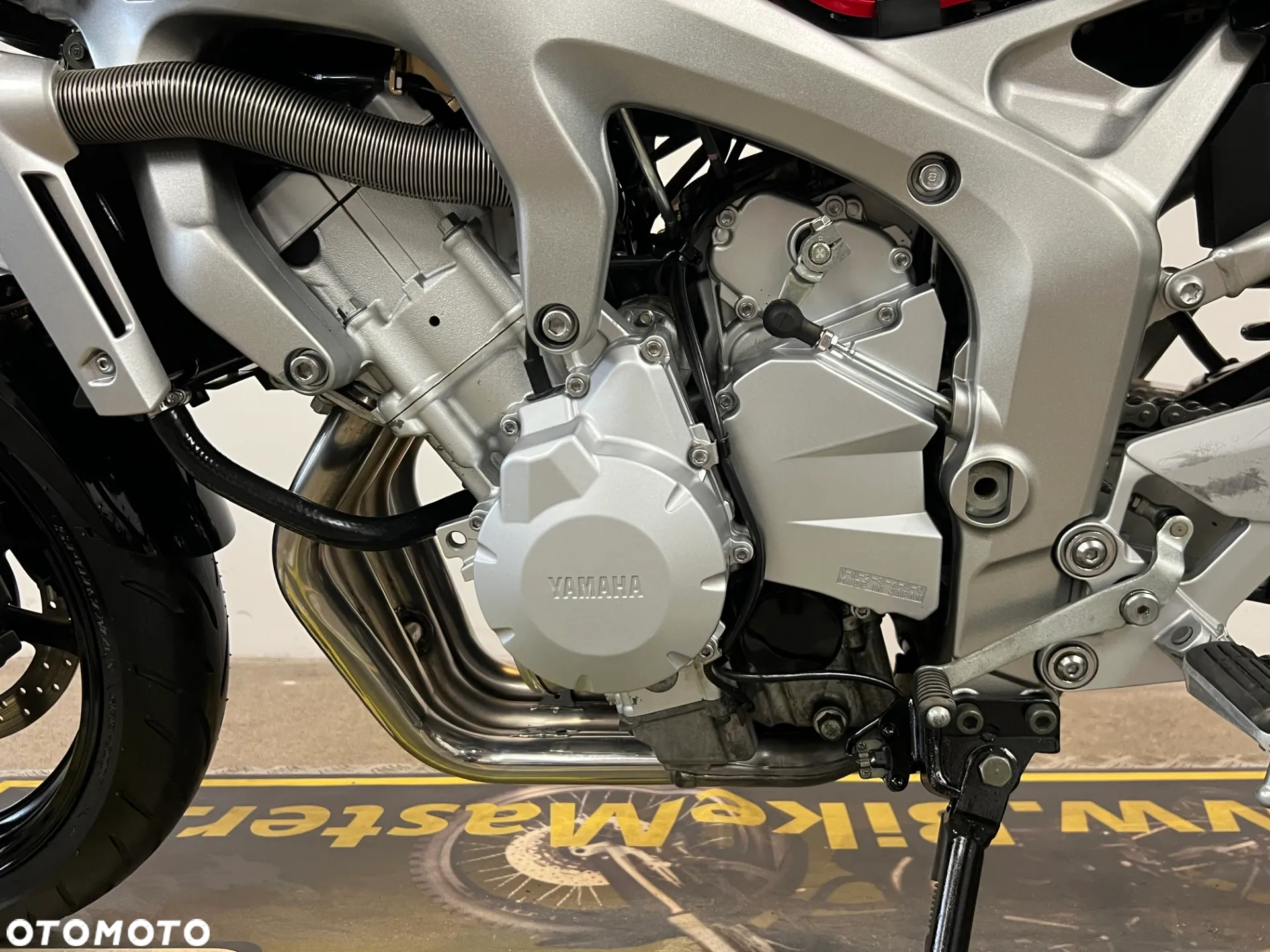 Yamaha FZ - 8